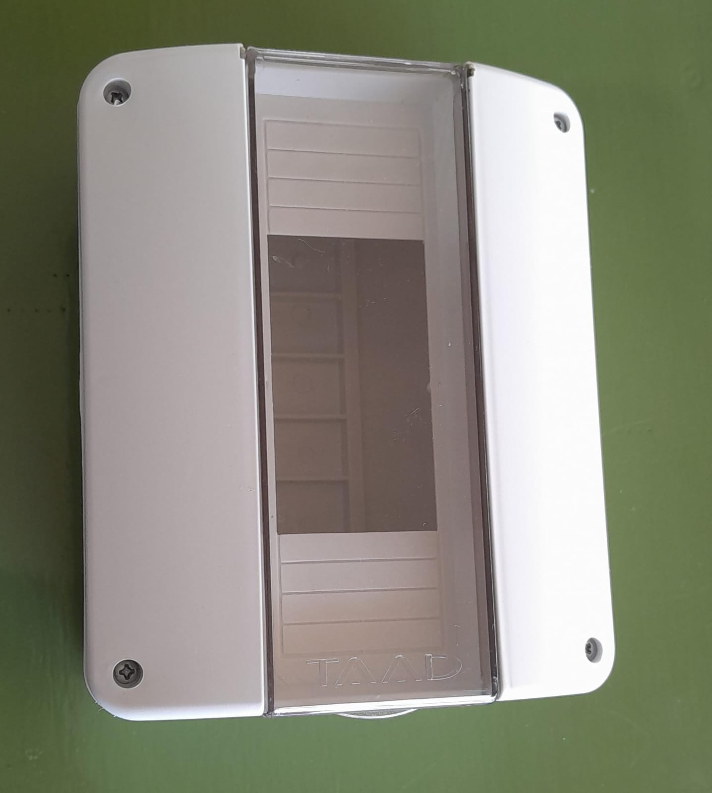 CAJA P/ TERMICA 4-8 MODULOS EXT. CON PUERTA TAAD