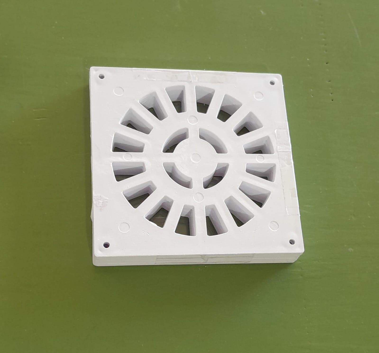 REJILLA PVC PIL. PATIO 10X10