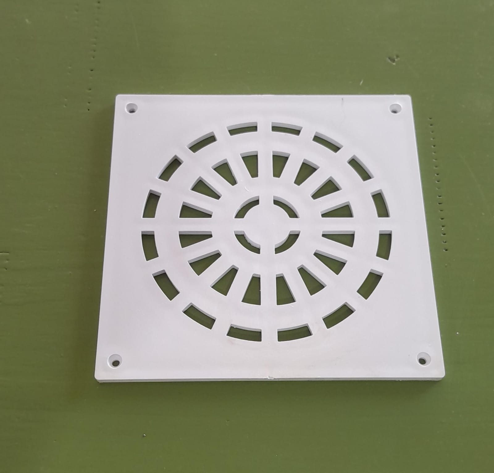 REJILLA PVC PIL. PATIO 15X15