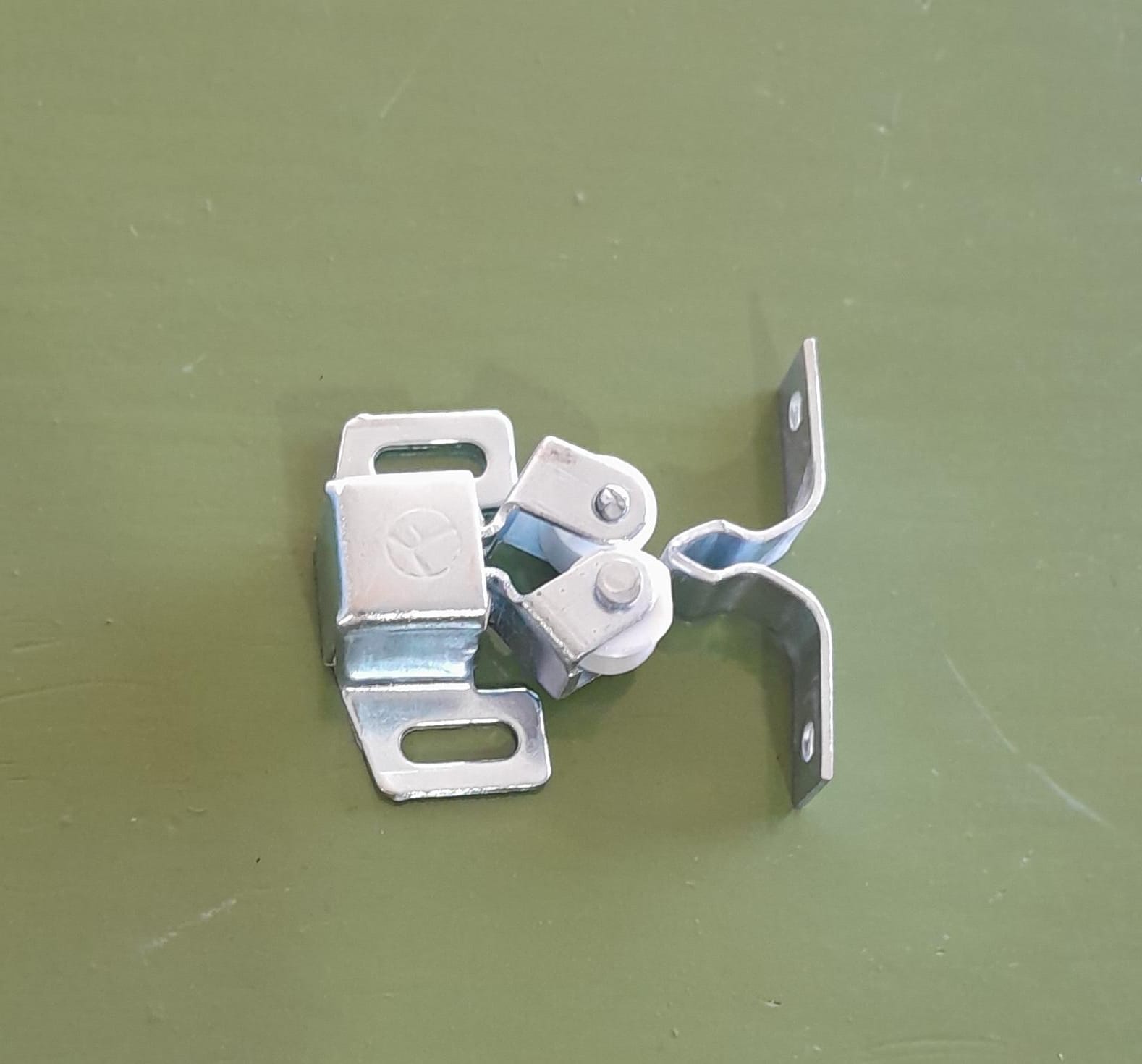 RETEN A RODILLO FUMACA X UN