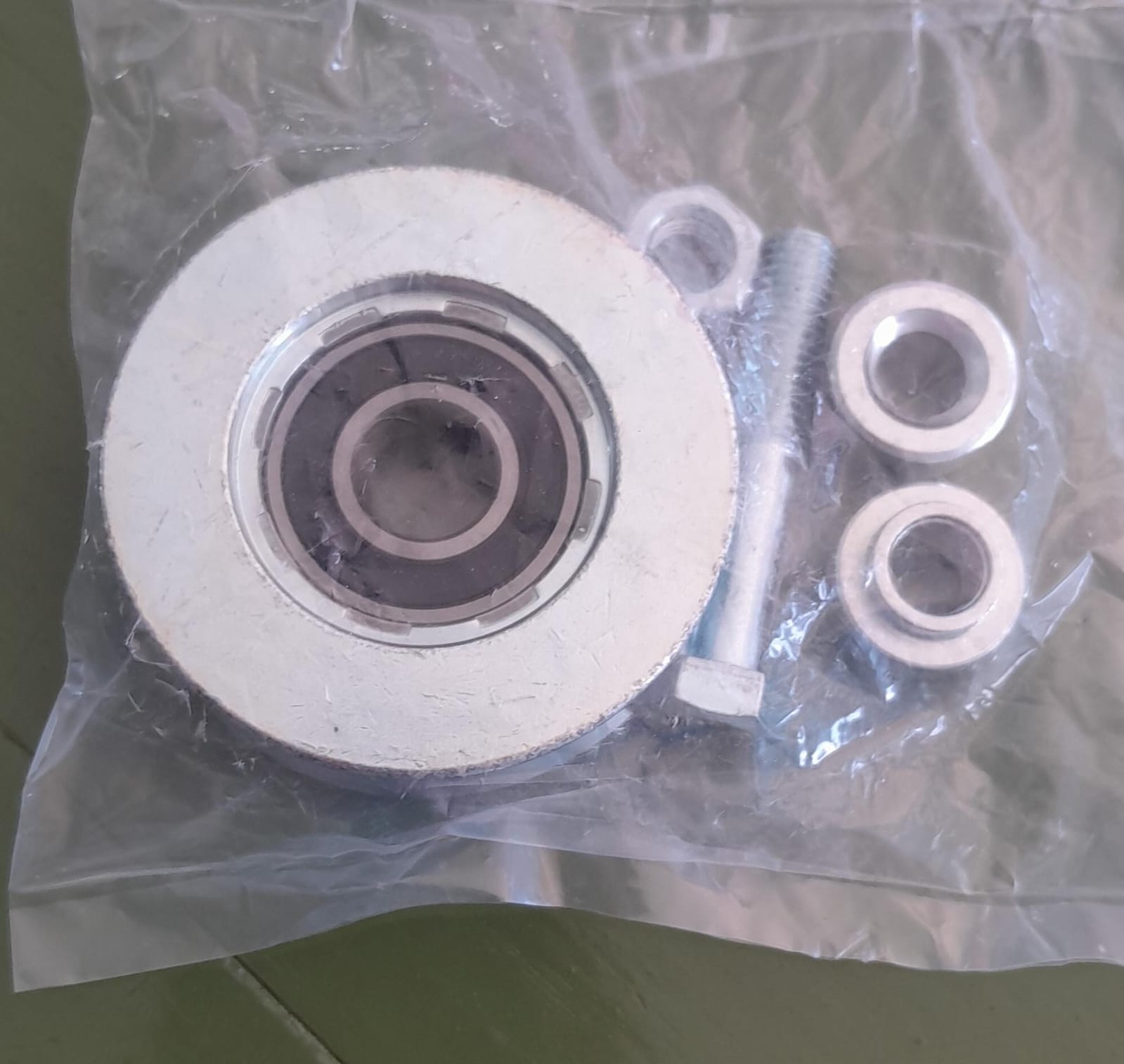 RUEDA P/PORTON ACERO 70mm C/RULEMAN