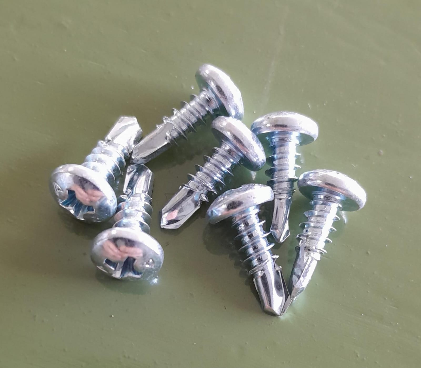 TORNILLO AUTOP. C/FIJADORA P/MECHA 8X1/2