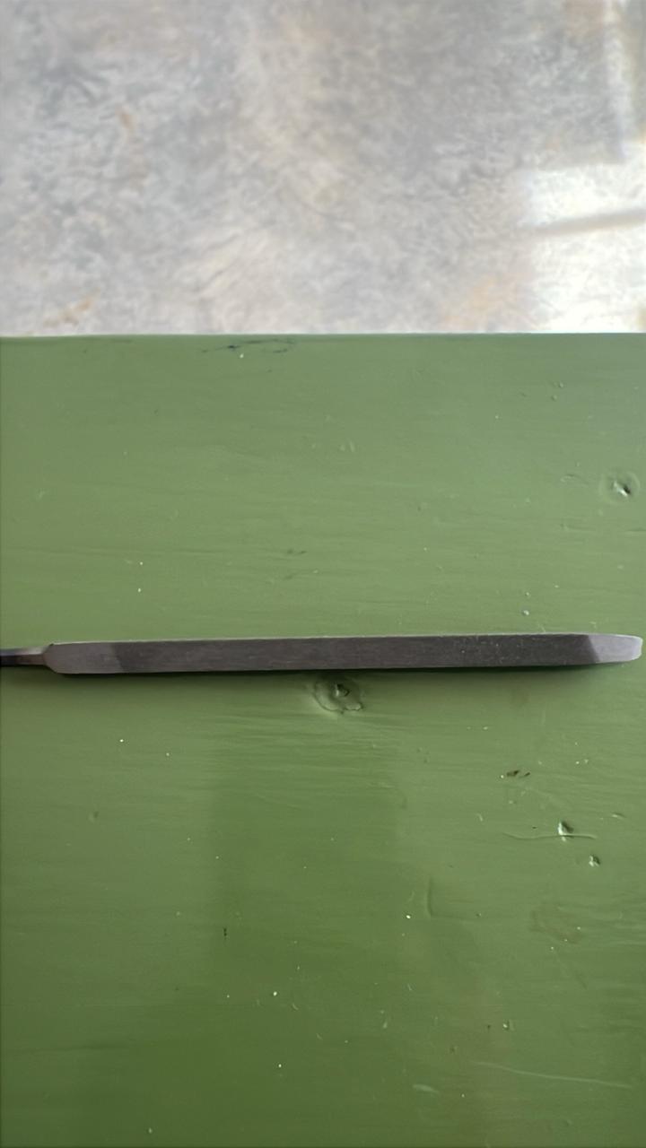 LIMA TRIANGULAR PLENA DE 12 CM