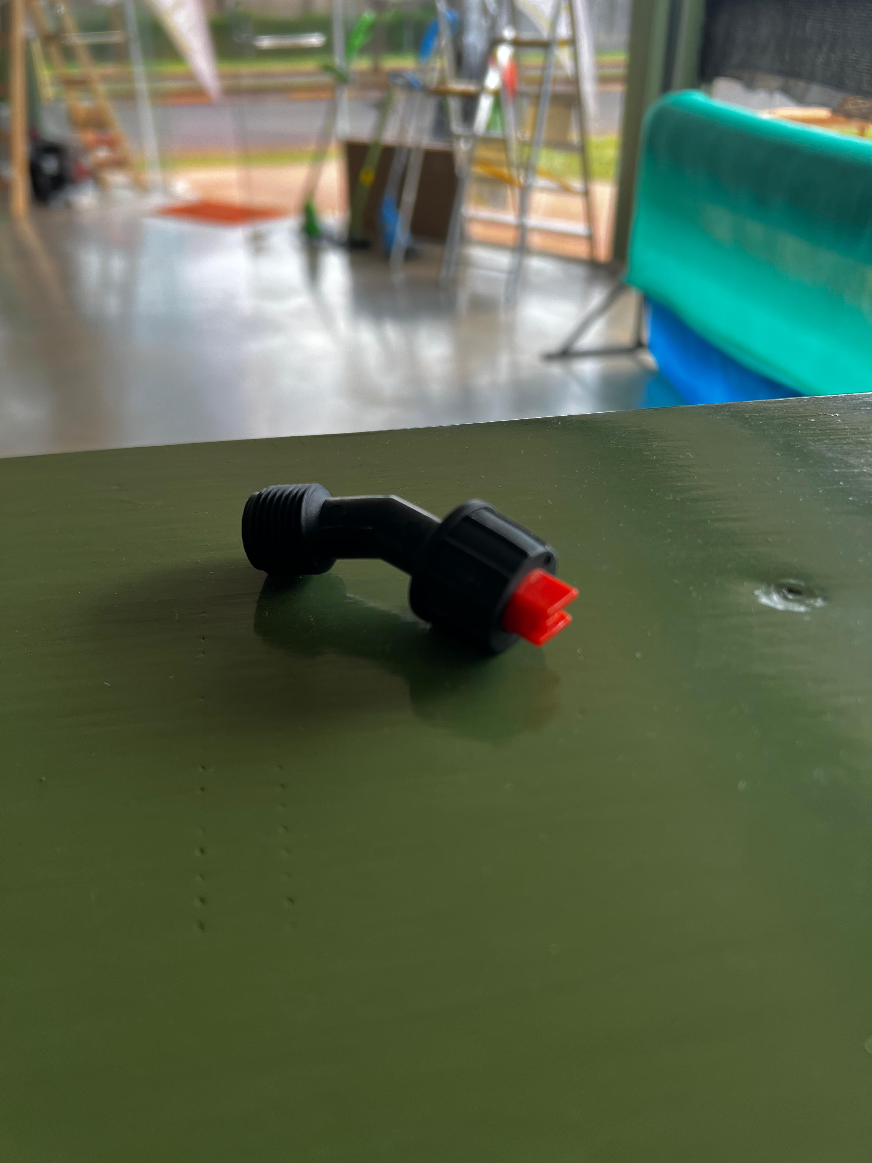 CODO CON PICO CON PASTILLA PARA LANZA