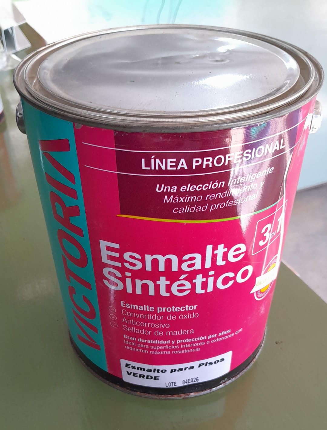 ESMALTE PISOS AL SOLVENTE VICTORIA VERDE 4LT