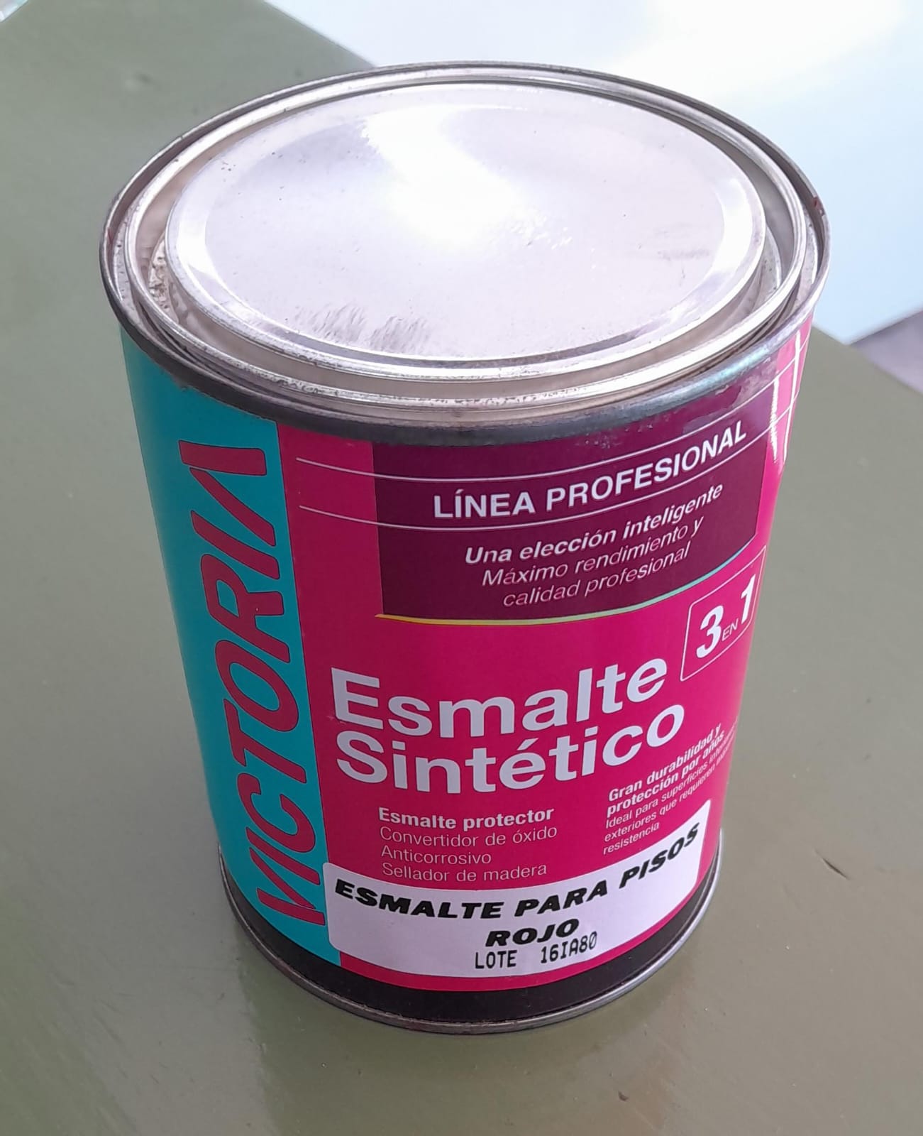 ESMALTE PISOS AL SOLVENTE VICTORIA ROJO 1LT