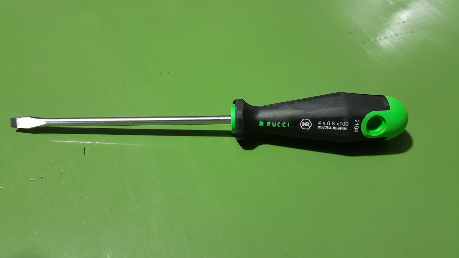 Destornillador N.RUCCI punta plana PL4x0.8x100