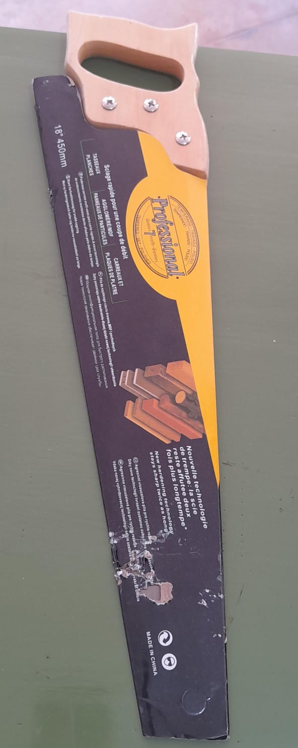 SERRUCHO MANGO MADERA 18"450MM