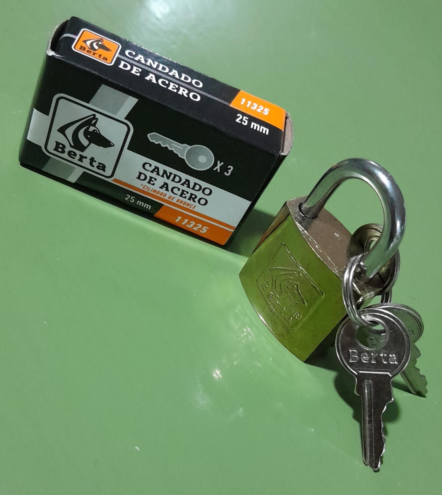 Candado Acero Cilindro de Bronce 25mm BERTA