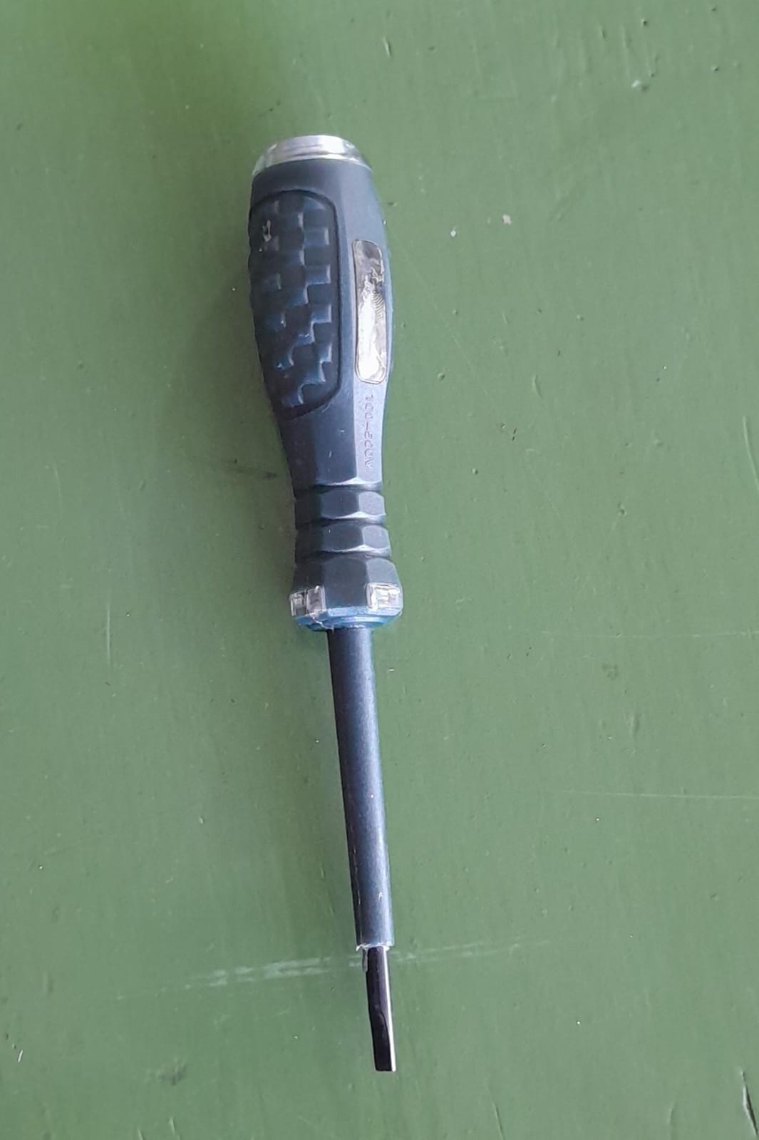 BUSCAPOLO LUZ LED +/-