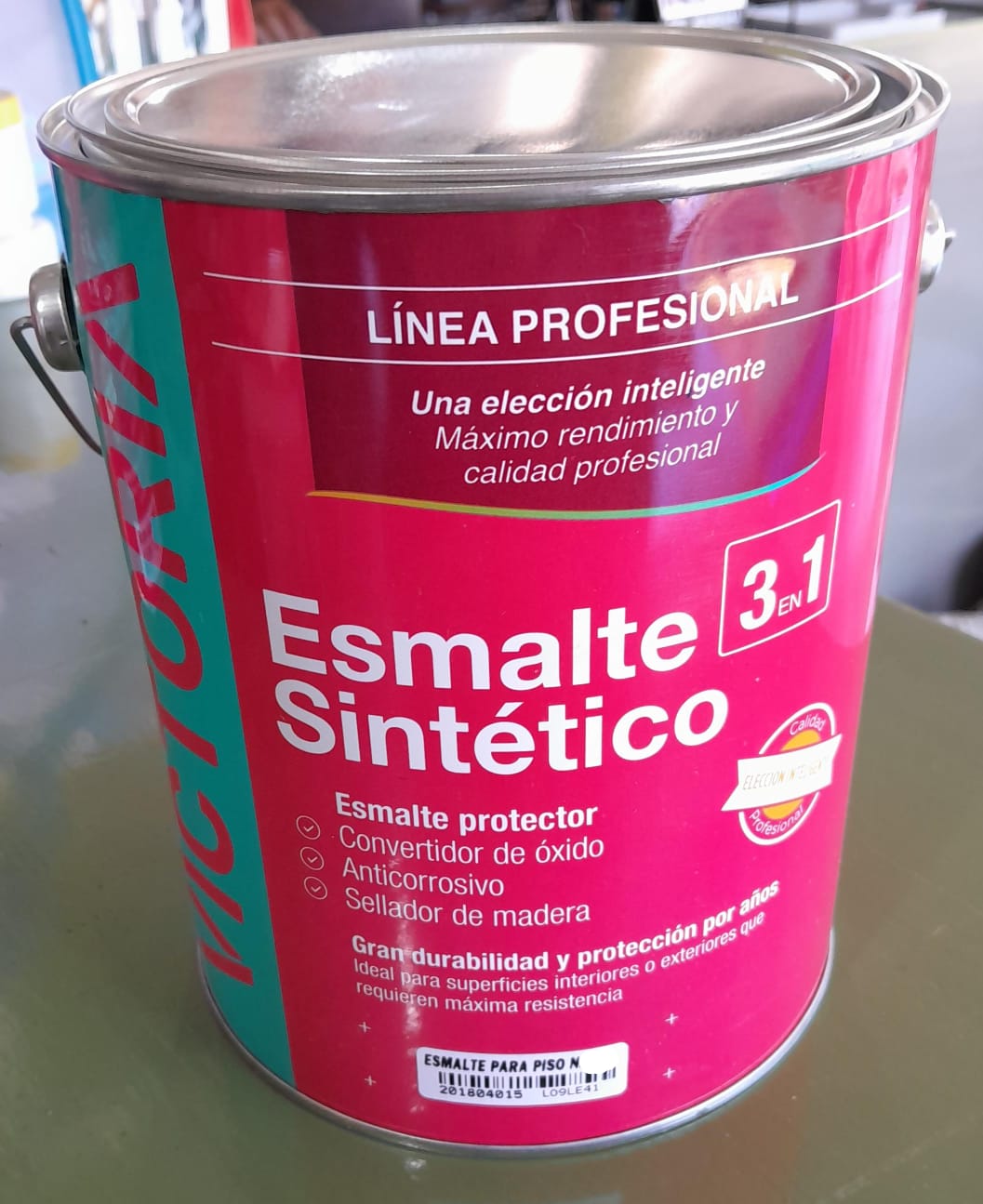 ESMALTE PISOS AL SOLVENTE VICTORIA ROJO 4LT