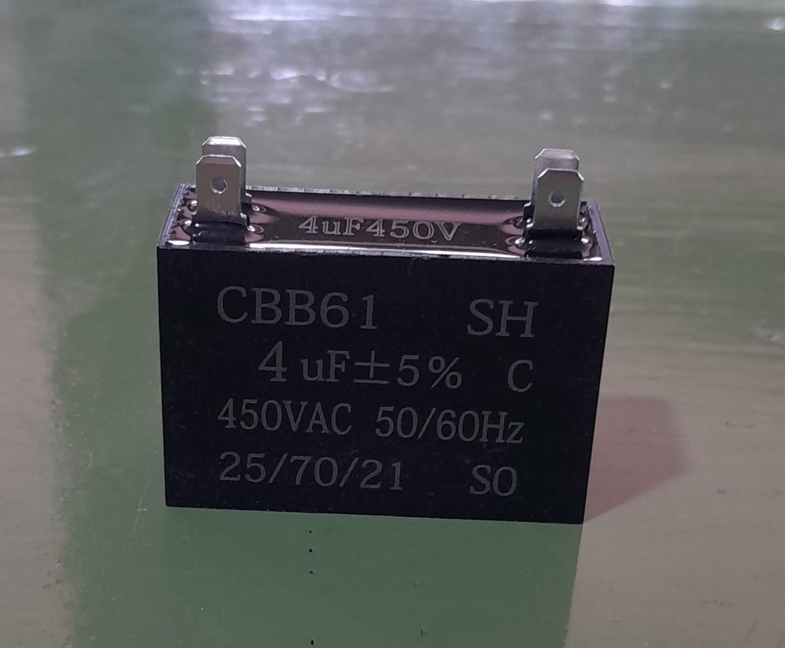 CAPACITOR 4uF