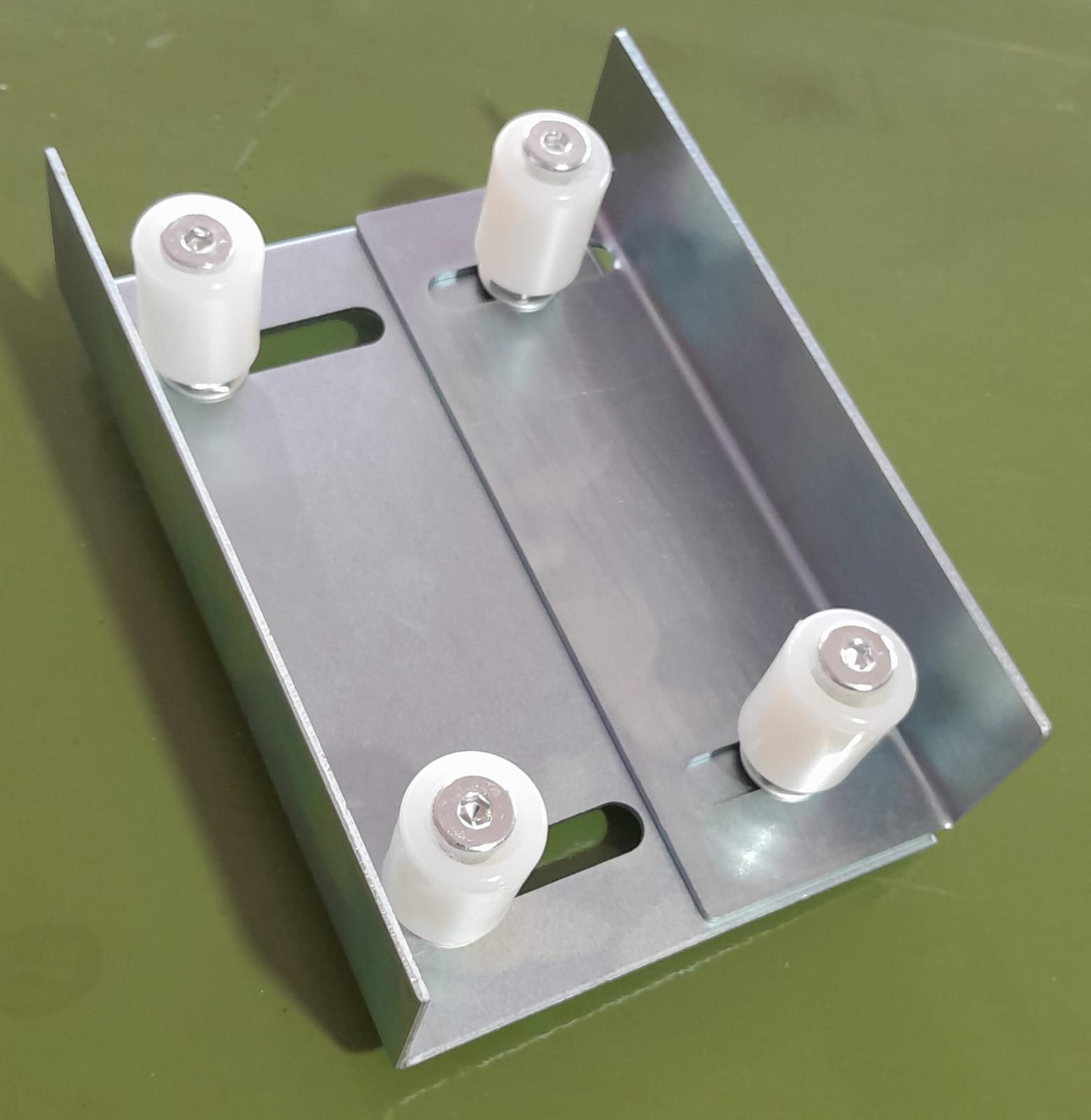 ESTABILIZADOR P/PORTON 4 RUEDAS NYLON