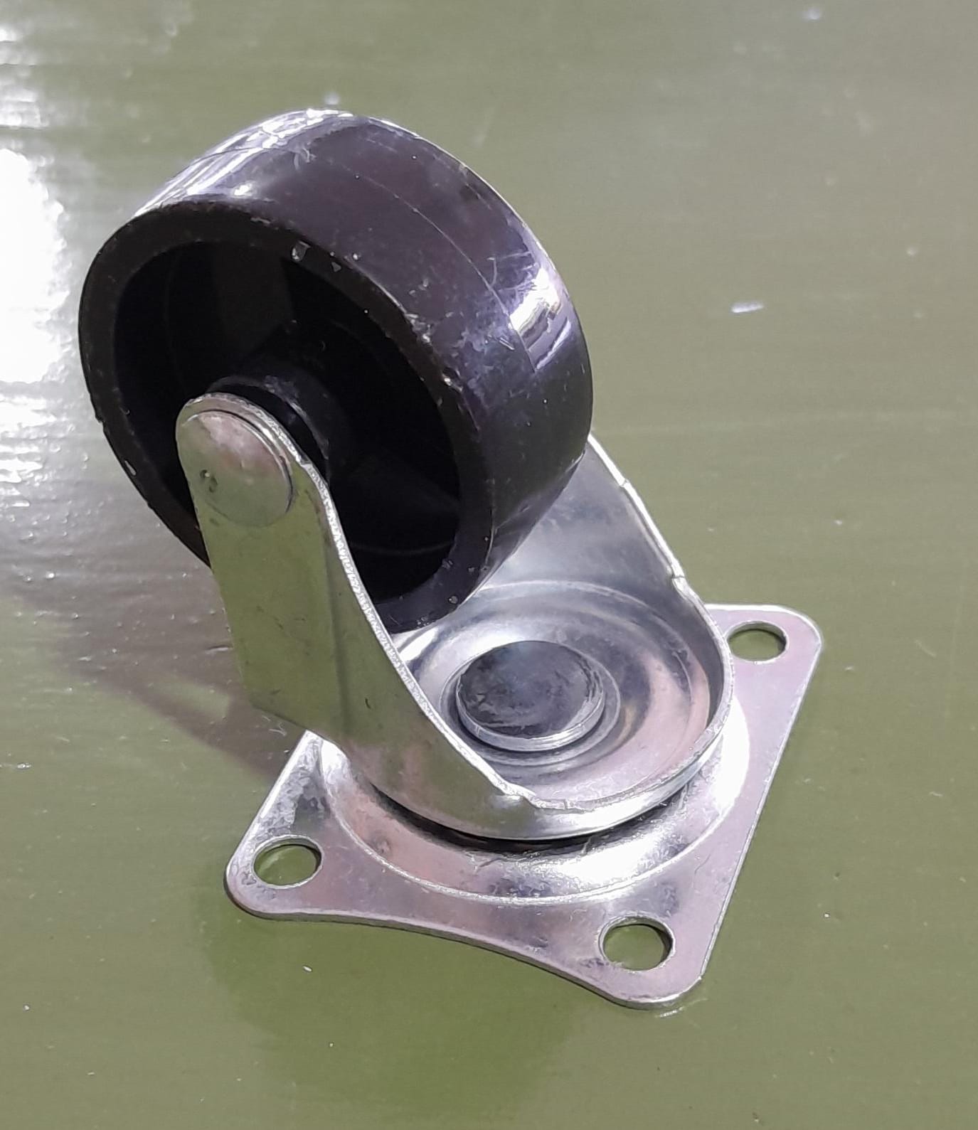 RUEDA PARA MUEBLE 40MM X UN