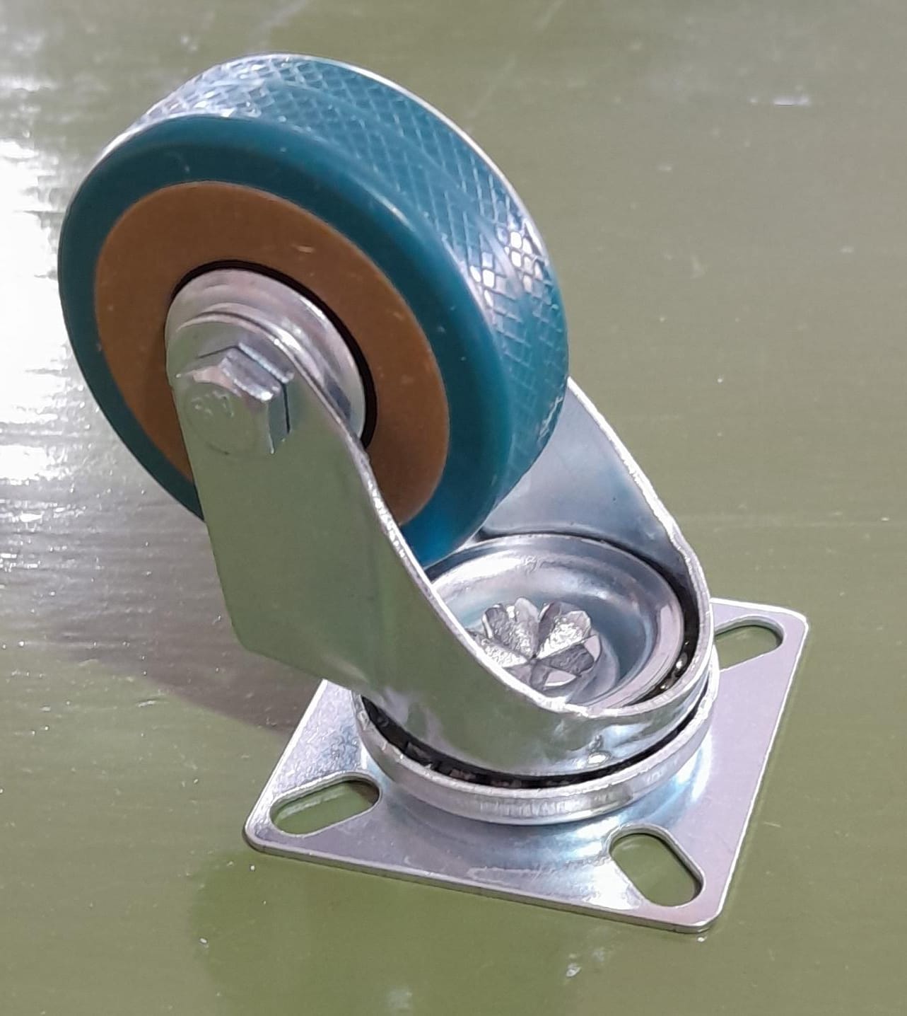 RUEDA PARA MUEBLE 50MM X UN