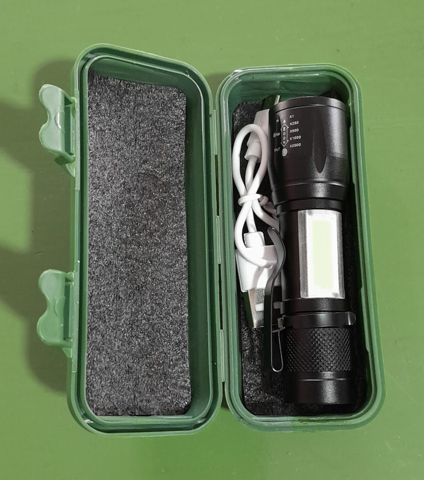 LINTERNA LED RECARGABLE