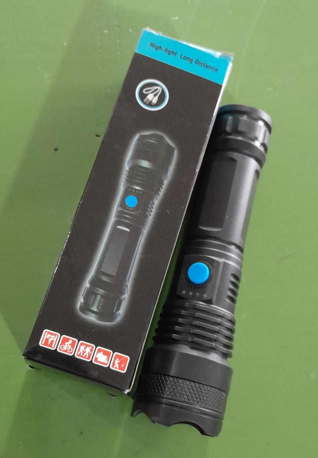 LINTERNA LED RECARGABLE MEDIANA