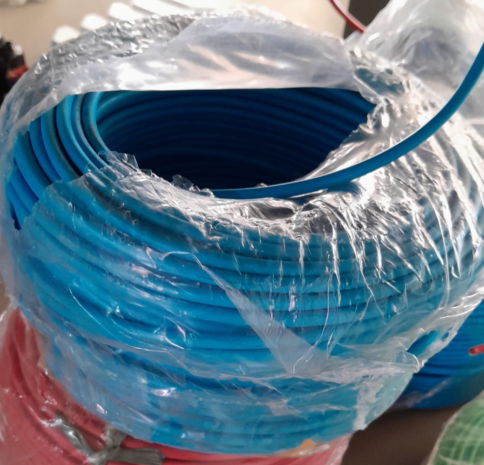 CABLE UNIPOLAR 4mm CELESTE NORM. X MT LEDUCOM