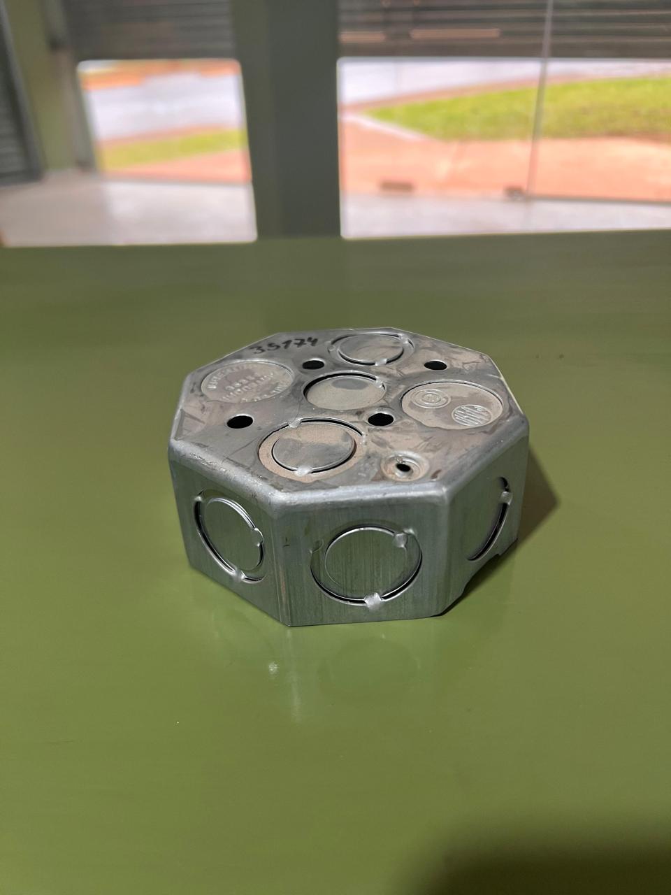 CAJA H OCTOGONAL GRANDE ALUMINIO