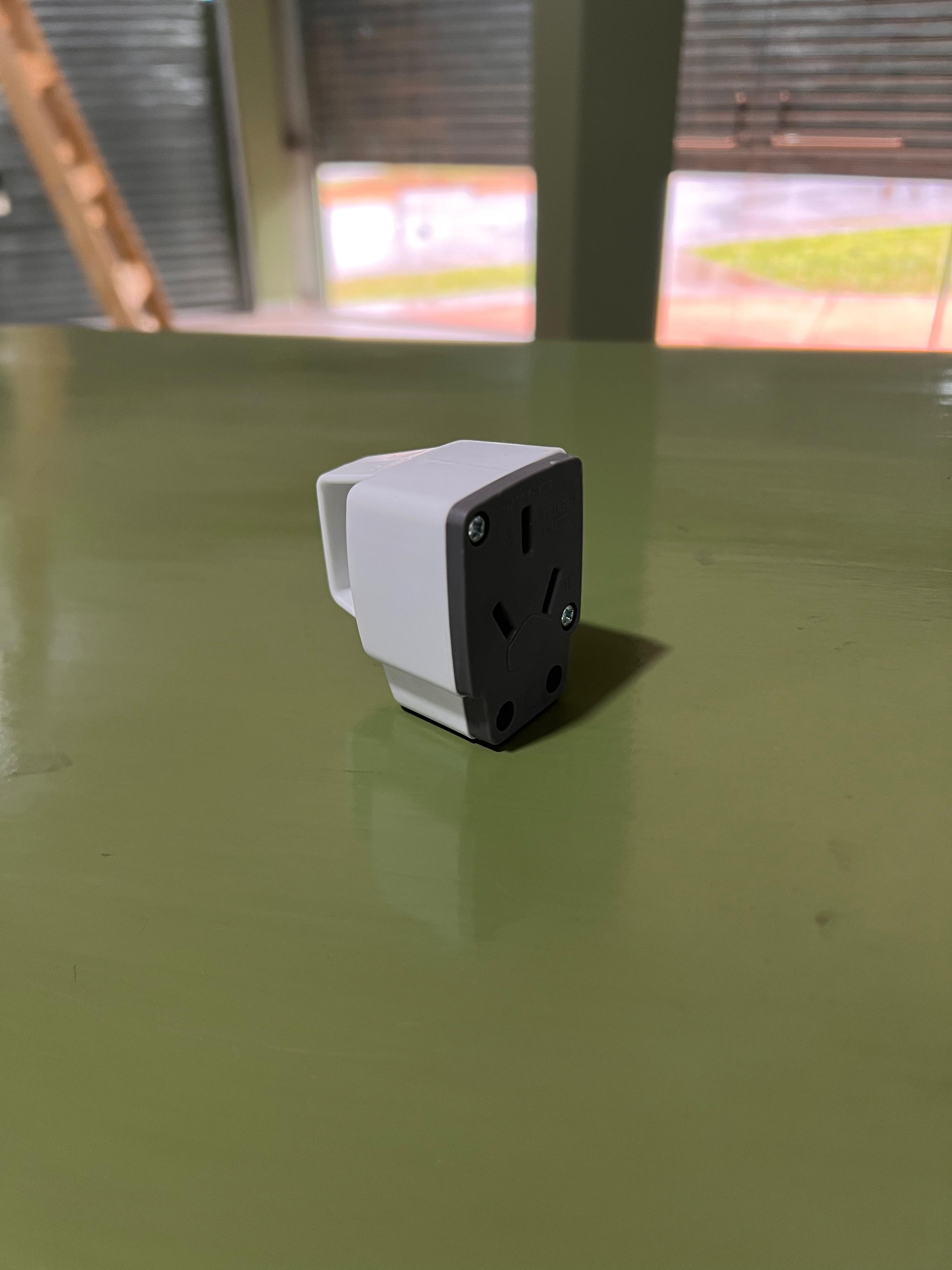 FICHA HEMBRA 20A MIG