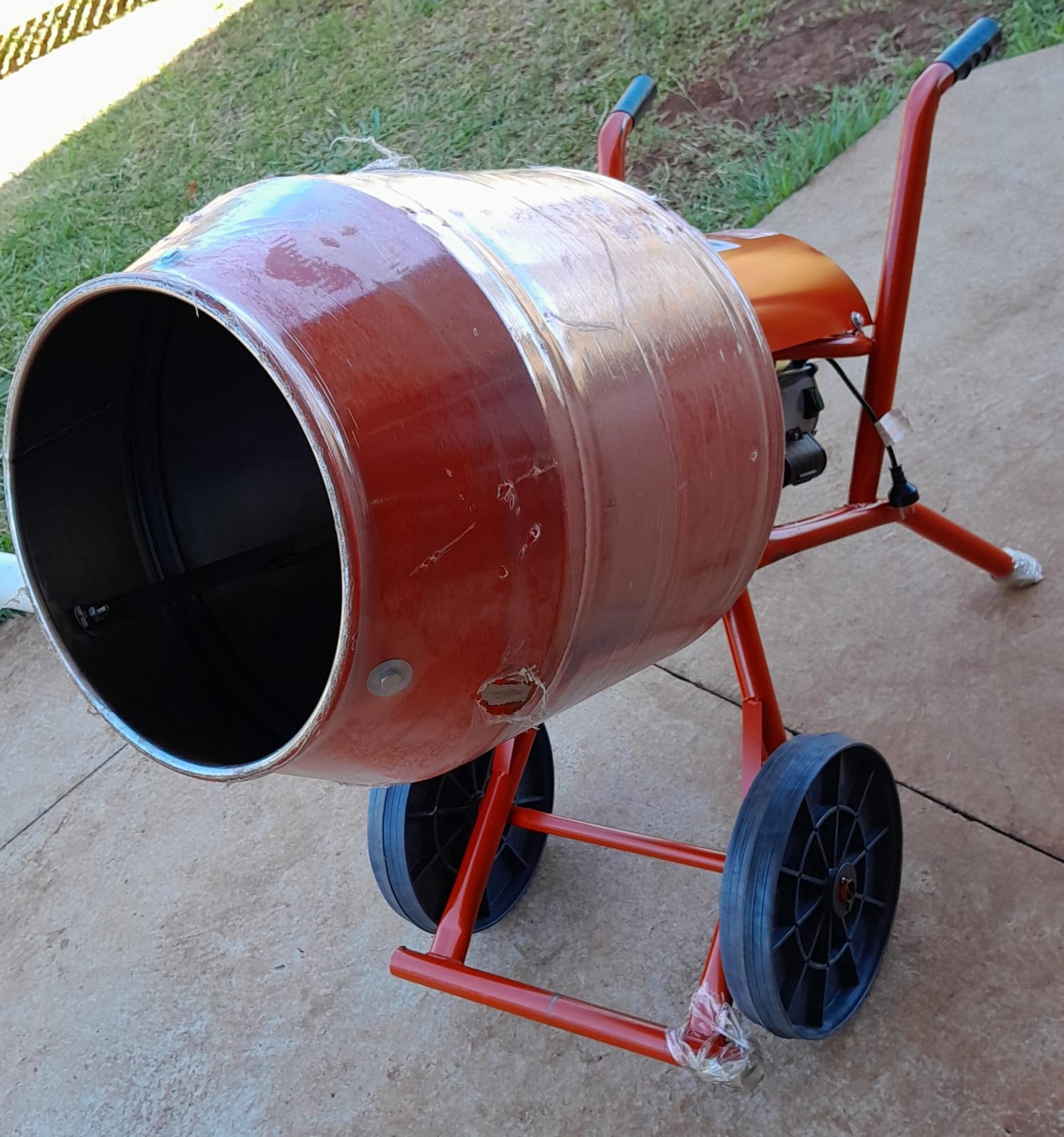 HORMIGONERA 3/4HP C/MOTOR WEG HIMPA