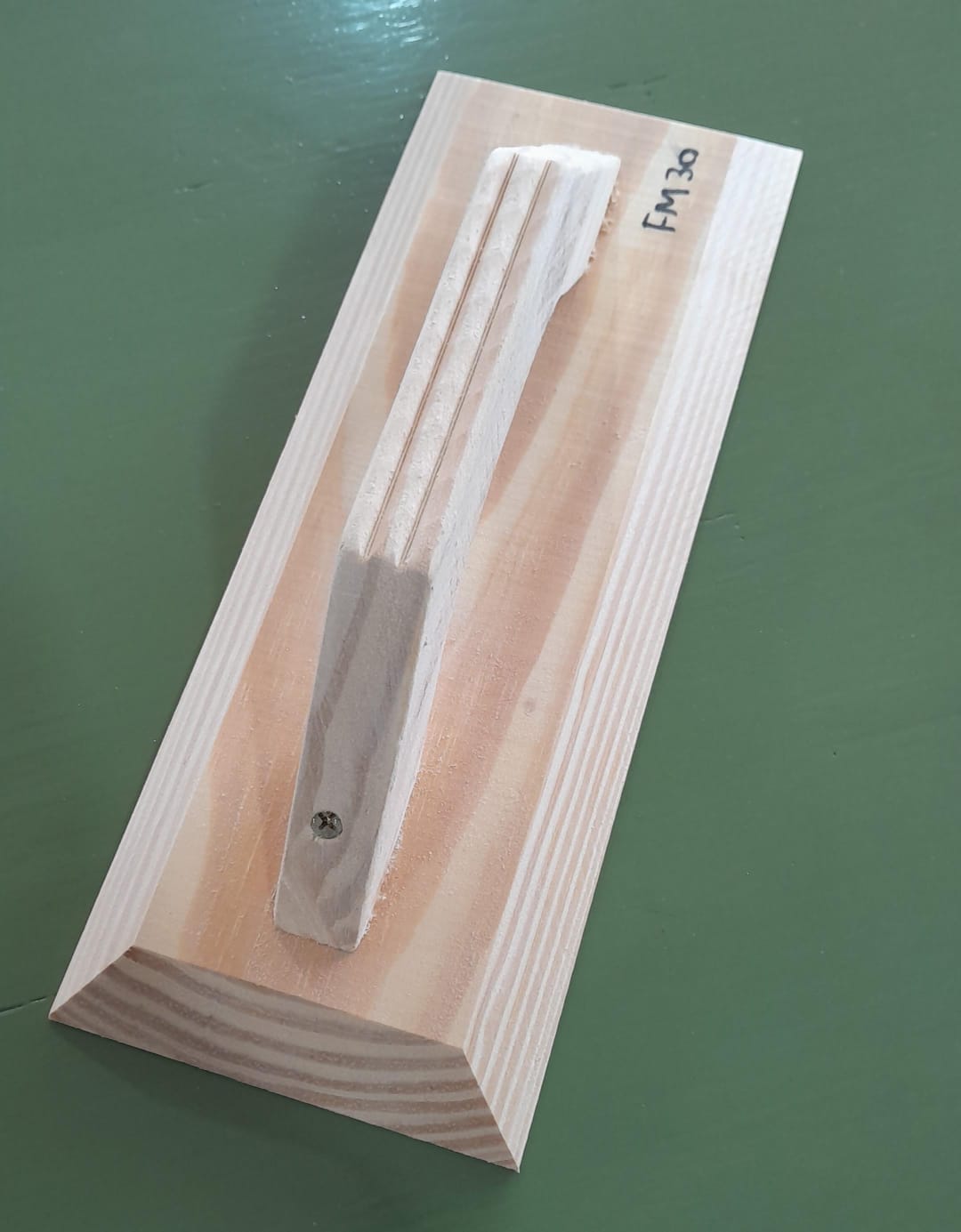 FRATACHO MADERA PINO 30cm