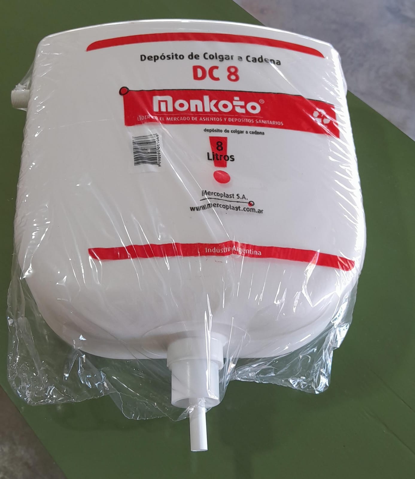 DEPOSITO PLASTICO EXT. C/CADENA "ECO MONKOTO 8LT