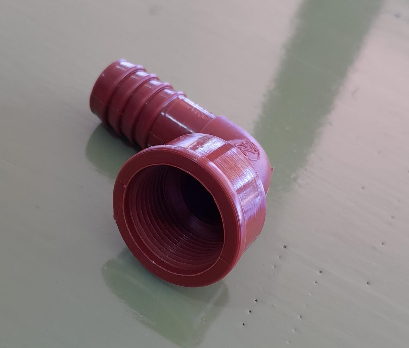 CODO ESPIGA-ROSCA HEMBRA 3/4" POLIETILENO X UN