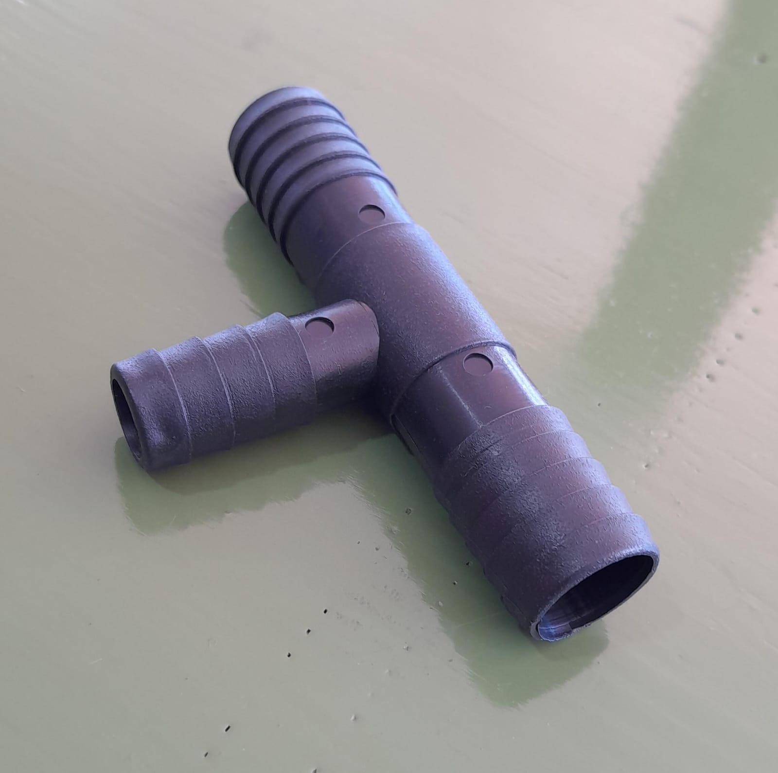 TE ESPIGA-ESPIGA REDUC. POLIETILENO 3/4"X1/2" X UN