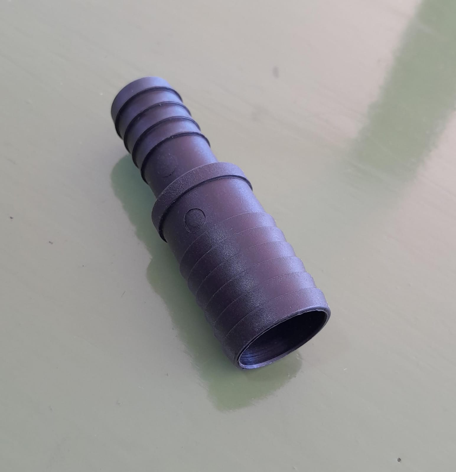 ESPIGA-ESPIGA REDUCCION POLIETILENO 3/4"X1/2" X UN