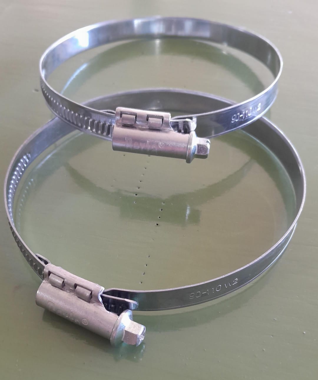 ABRAZADERA ACERO INOX. BERTA 90 A 110mm BANDA 12mm