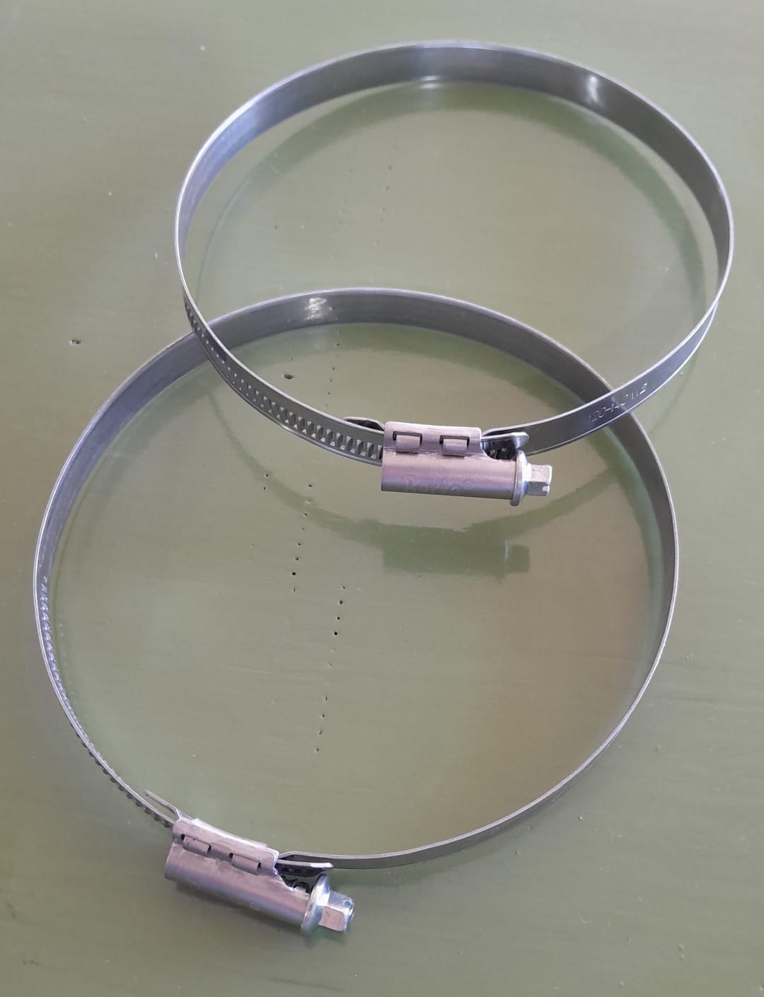 ABRAZADERA ACERO INOX. BERTA 120 A 140mm BANDA 12mm