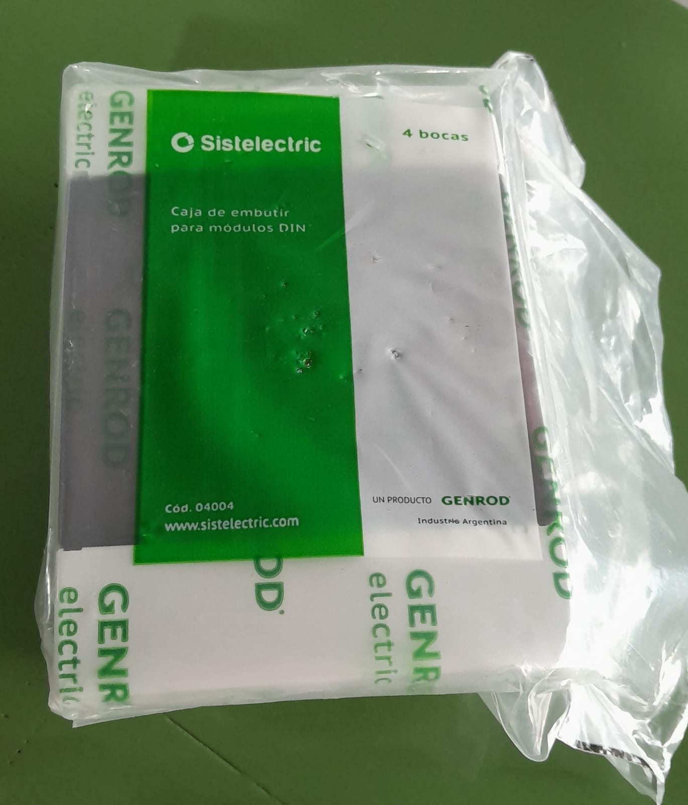 CAJA PVC EMBUTIR P/4 POLOS GENROD