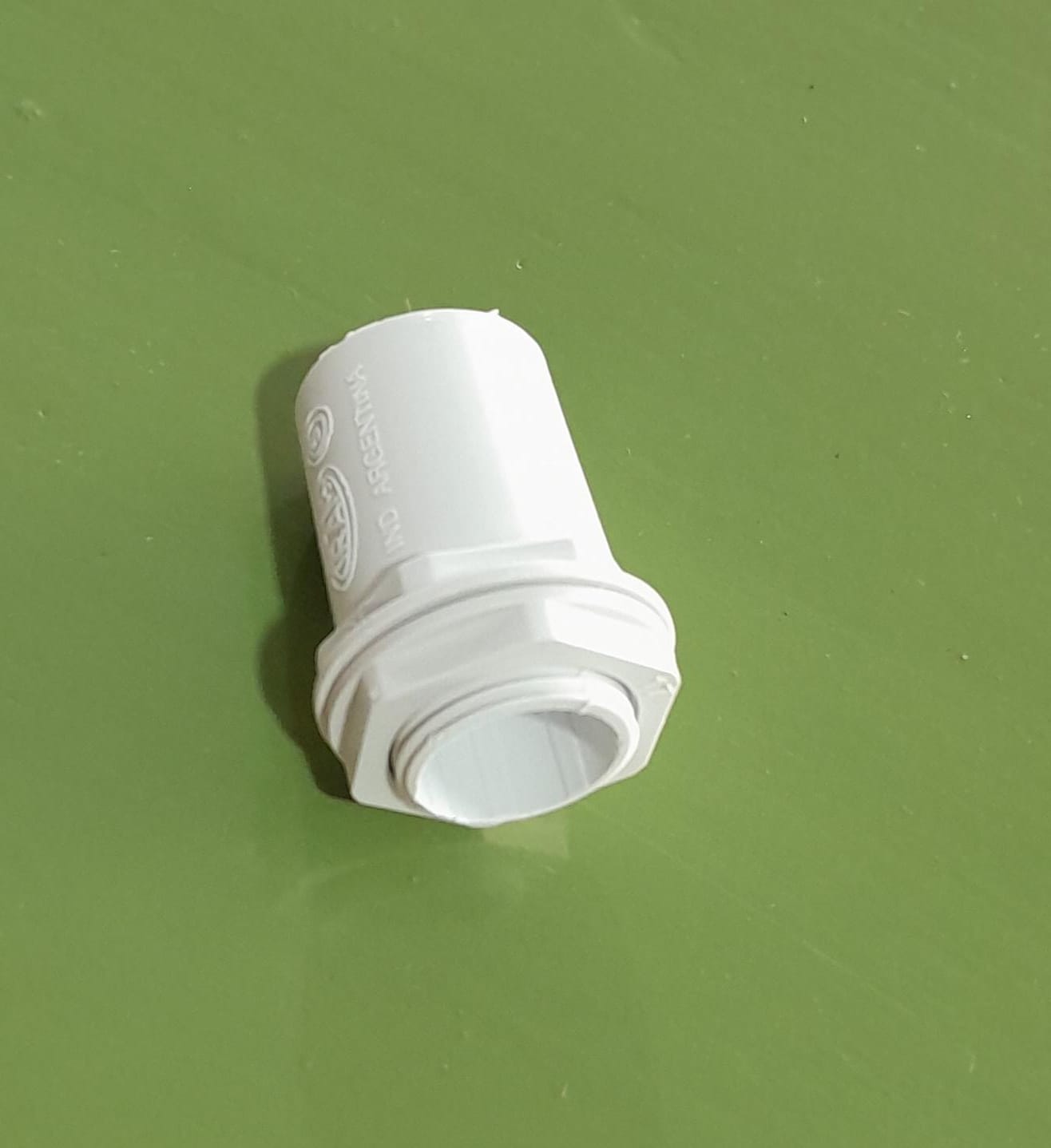 CONECTOR 20mm P/TUBO O CORRUGADO PVC