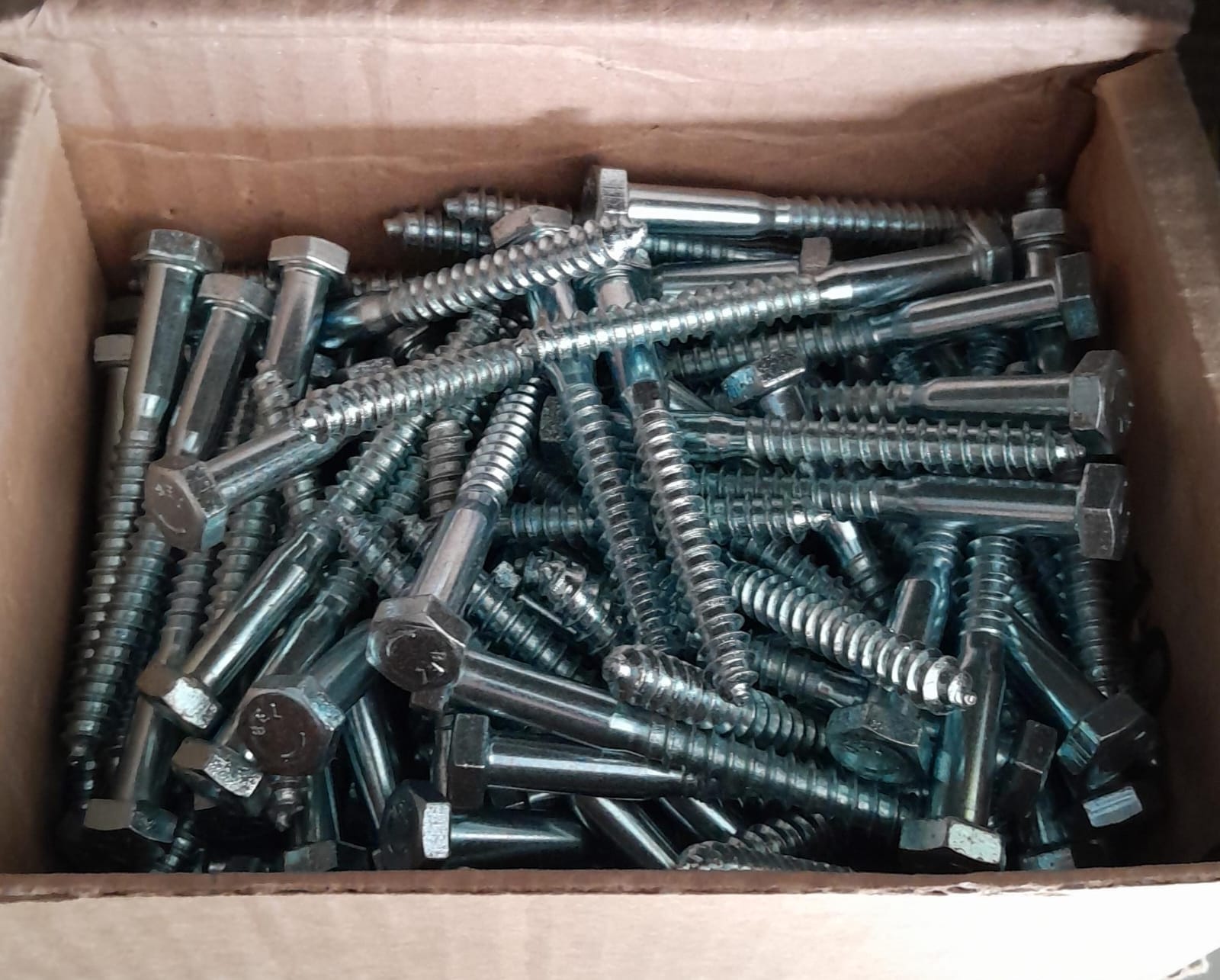 TIRAFONDO HEXAGONAL 1/4X3" X UN